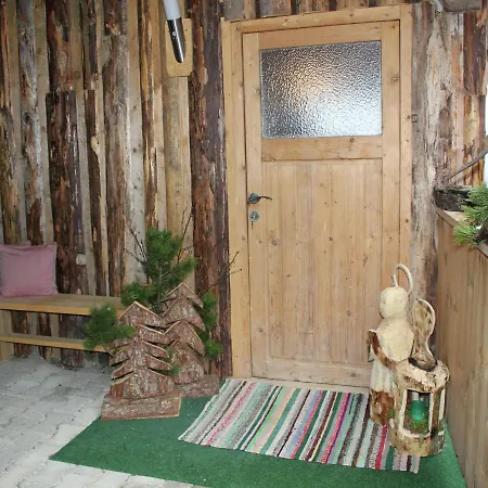 בקתה Lovely Chalet In With Private Terrace היפאך