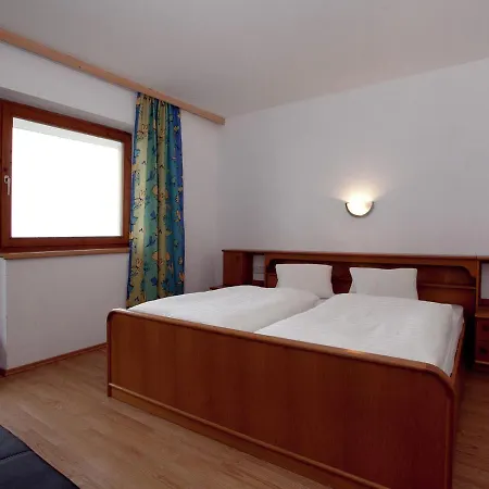 בקתה Lovely Chalet In With Private Terrace *