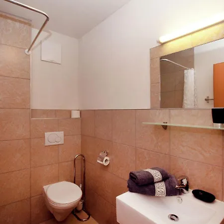 Lovely Chalet In With Private Terrace Dağ evi